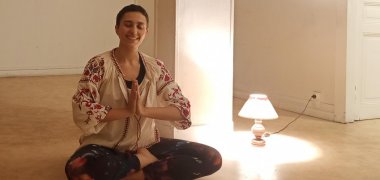 Hannah Bensoussan, enseignante de Yoga